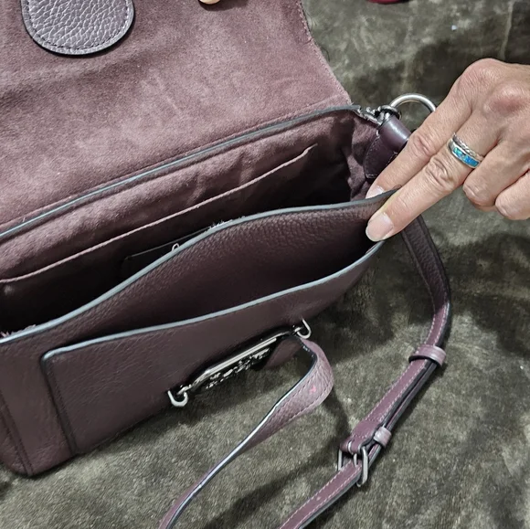 Authentic Coach Handbag, Crossbody - Picture 6 of 10